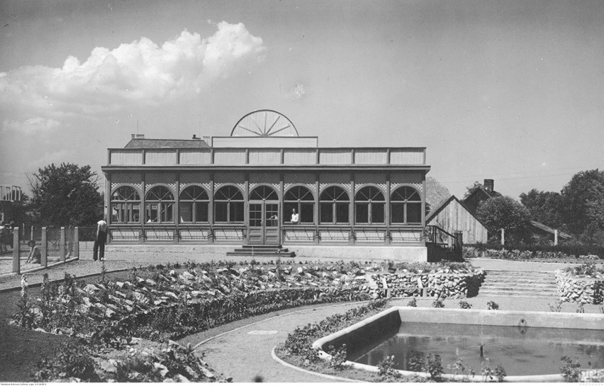 Pół tysiąca gości na otwarciu andrychowskiego basenu. Tak wyglądał 84 lata temu [ZDJĘCIA ARCHIWALNE]