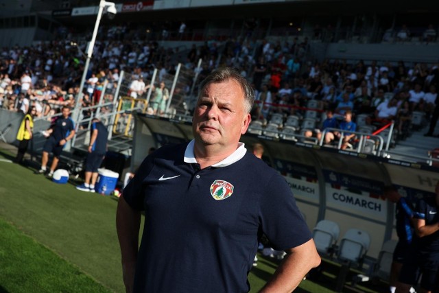 Tomasz Tułacz, trener Puszczy Niepołomice, przed meczem z Legią Warszawa. Stadion Cracovii, 13 sierpnia 2023 r.