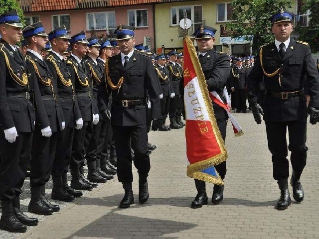 Bielscy strażacy mają swój sztandar. Ufundowały go władze samorządowe i lokalni przedsiębiorcy