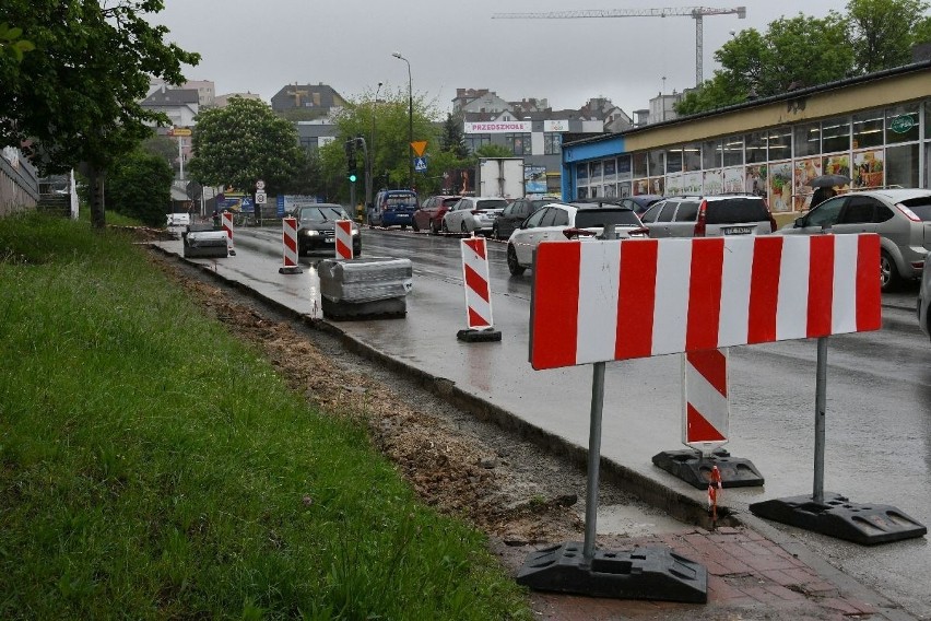 Remont parkingów i chodników przy kościele Świętego Józefa Robotnika w Kielcach. Będą jak nowe