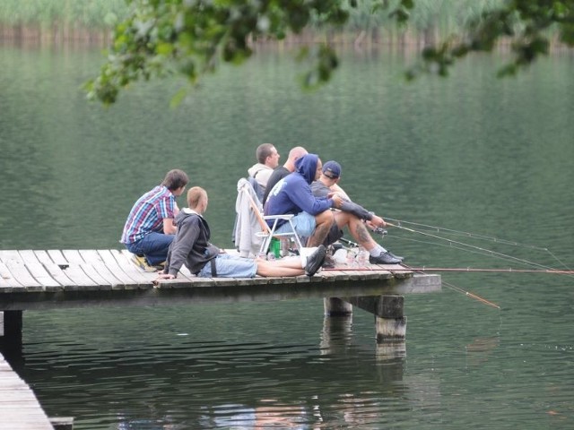 Od dziś głosujemy na najlepsze miejsca do kąpieli w regionie wysyłając SMS na nr 72069. Np. na ośrodek "Liny&#8221; głosujemy kapielisko.50. Koszt połączenia 2,46 z vat. 