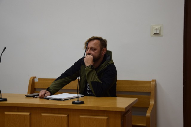 Dzisiejsza rozprawa w miasteckim sądzie. Na zdjęciu: Radosław Waszkiewicz.