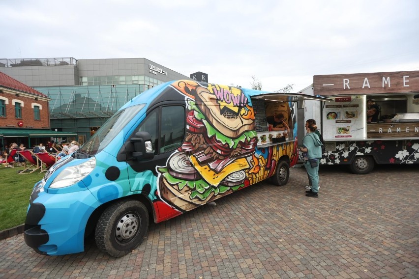 Festiwal food trucków pod Galerią 2022r.