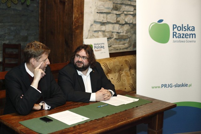 Marek Migalski i Adam Rakszawski podczas dzisiejszej konferencji w bielskim pubie Galicja.