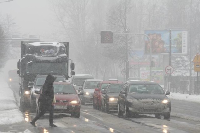 Ostrzeżenie IMGW: Instytut Meteorologii i Gospodarki Wodnej wydał ostrzeżenie przed silnym wiatrem dla kilku województw, w tym dla województwa śląskiego!