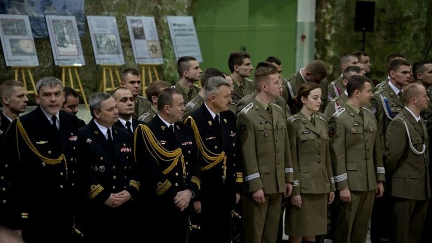 Prezydent Andrzej Duda spotkał się z żołnierzami w Balicach [WIDEO]