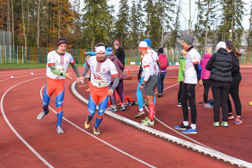 Zakopane. Pobiegli na 100 kilometrów na 100 lat niepodległości [ZDJĘCIA]