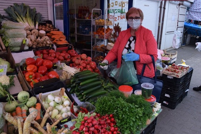Przymrozki wpływają na wyższe ceny polskich warzyw i truskawek