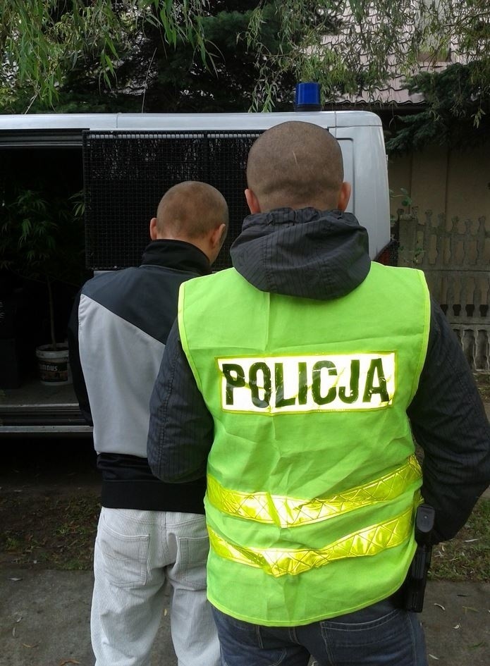 27-latek został zatrzymany przez kryminalnych z Łasku.