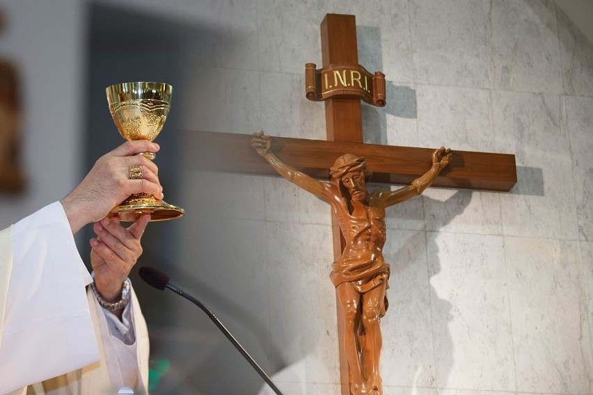 Koronawirus. Biskup łomżyński ogłosił dyspensę od udziału w niedzielnych mszach świętych