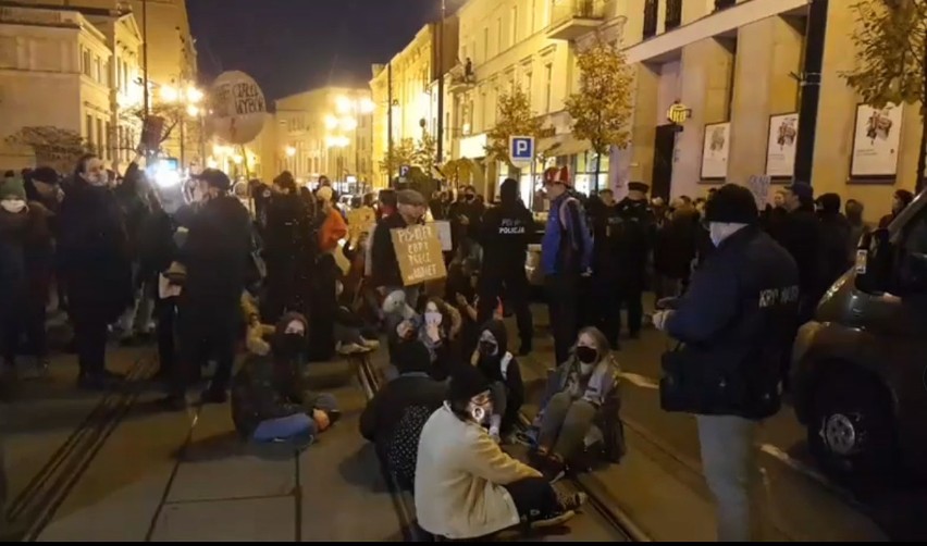 Strajk kobiet w Bydgoszczy - blokada miasta, 9.11.2020