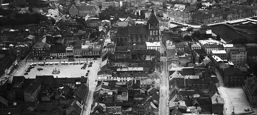 To lotnicze zdjęcie Koszalina zostało zrobione w latach 30....