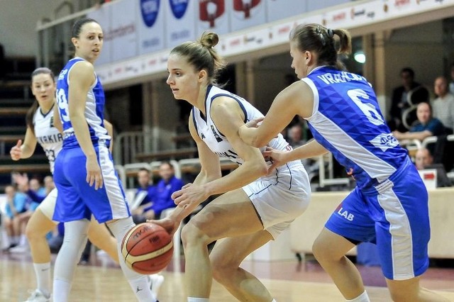 Terezia Palenikova (z piłką) to pierwsze wzmocnienie Ślęzy Wrocław w tym sezonie