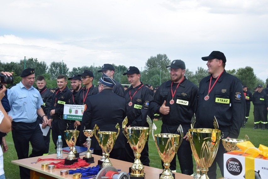 Bosutów i Poskwitów to najlepsze drużyny strażackie w powiecie krakowskim. Zawody sportowo-pożarnicze [ZDJĘCIA]