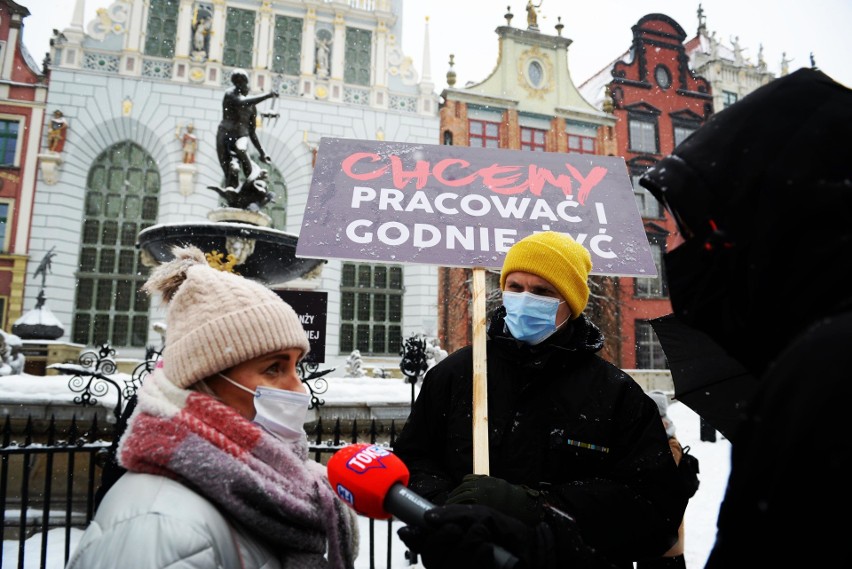 Protest przedstawicieli branży weselnej w Gdańsku 17.02.2021 r. "To jest jedna wielka katastrofa"