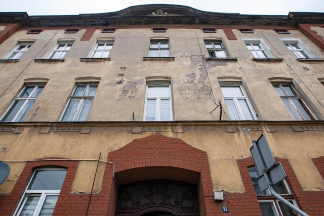 Mieszkańcy, którzy od czasu pożaru, który w czerwcu objął kamienicę przy Jagiellońskiej 63 w Bydgoszczy, otrzymali mieszkania zamienne.