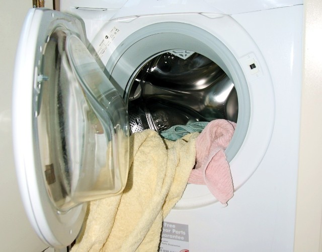 Zepsuta pralkaW ramach assistance dla domu możemy liczyć m.in. na to, że fachowiec naprawi nam zepsutą pralkę