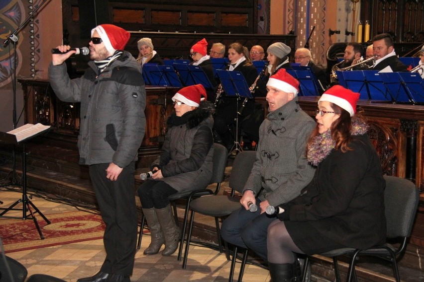 Koncert kolęd i pastorałek w dąbrowskiej bazylice NMP...