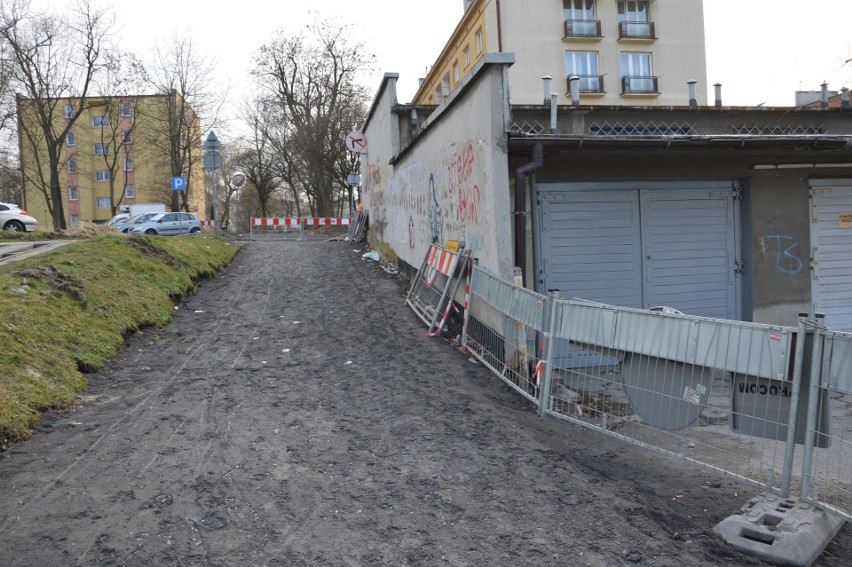 Skawina. Na początku przyszłego tygodnia skończą się utrudnienia na ul. Wesołej. Firma wznowi prace przerwane przed świętami Bożego Narodzen