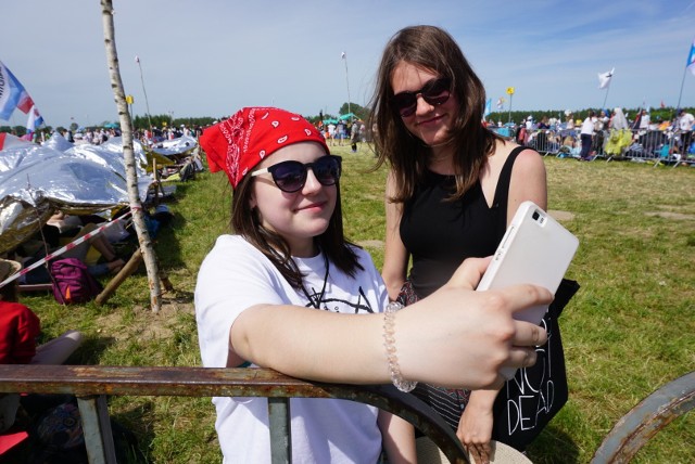 Lednica 2018: Tysiące młodych osób na Polach Lednickich. Zobacz zdjęcia z Lednicy 2018 [FOTOGALERIA]