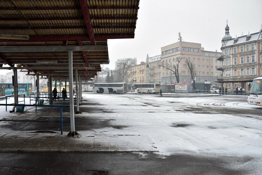 Dworzec autobusowy w Opolu ma działać co najmniej do końca...