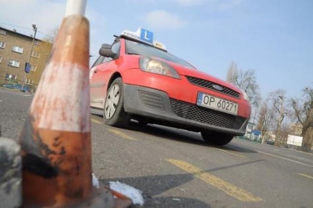 Nowe egzaminy na prawo jazdy od 2013 r.: Sejm zmienił ustawy