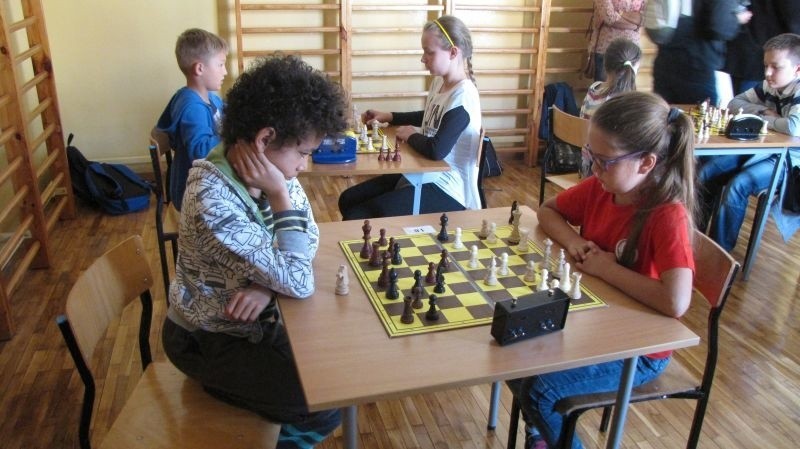 Do rywalizacji stanęło 55 szachistów, uczniów szkół...