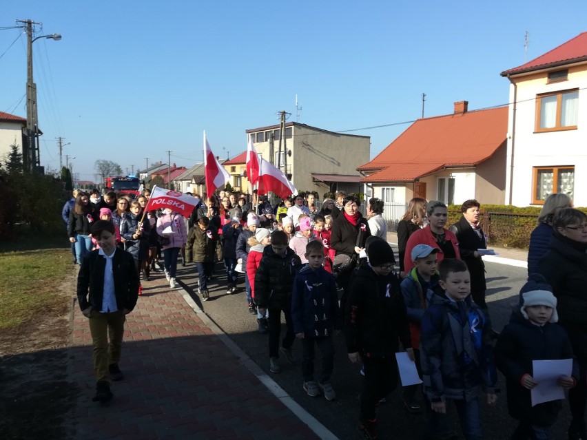 Ulicami Czermna przeszedł marsz z okazji odzyskania niepodległości   