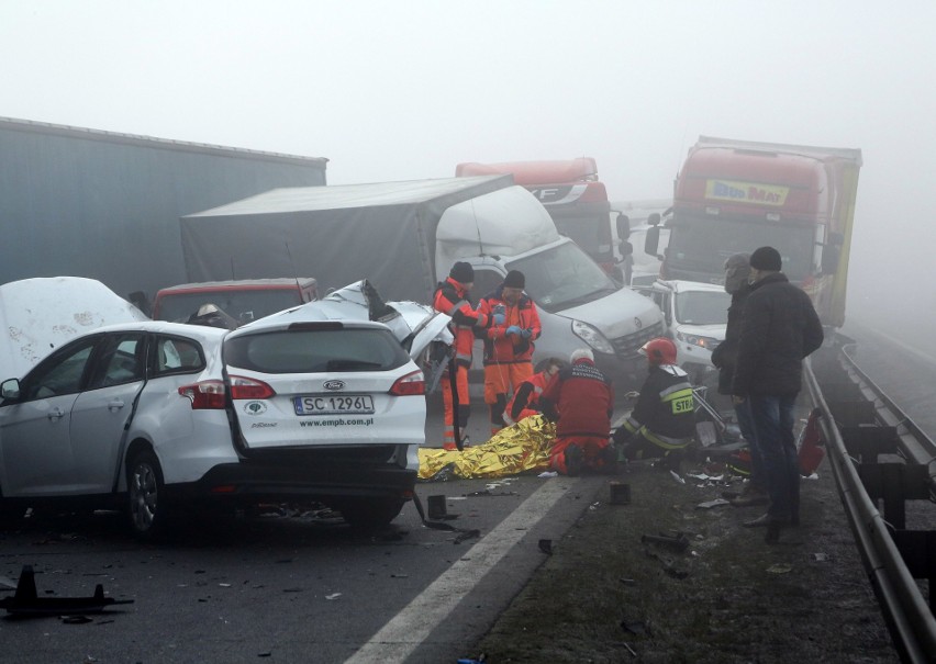 Karambol na A1 koło Piotrkowa Trybunalskiego. Zderzenie...