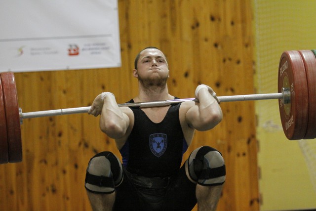 Mistrz Polski w wadze do 77 kg Mateusz Szatkowski.