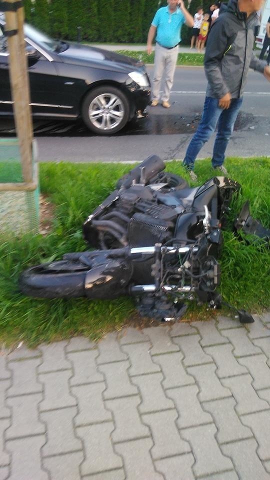 Zakopane: Motocykl wjechał pod samochód [ZDJĘCIA]