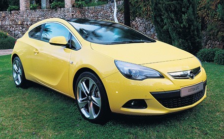 Opel astra IV GTC