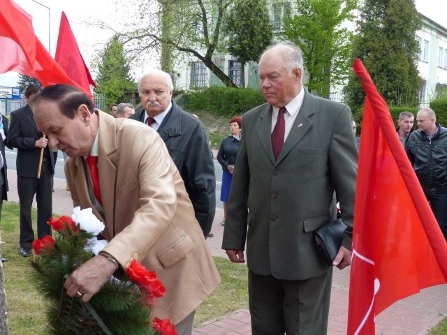 Ludzie lewicy świętują w Starachowicach