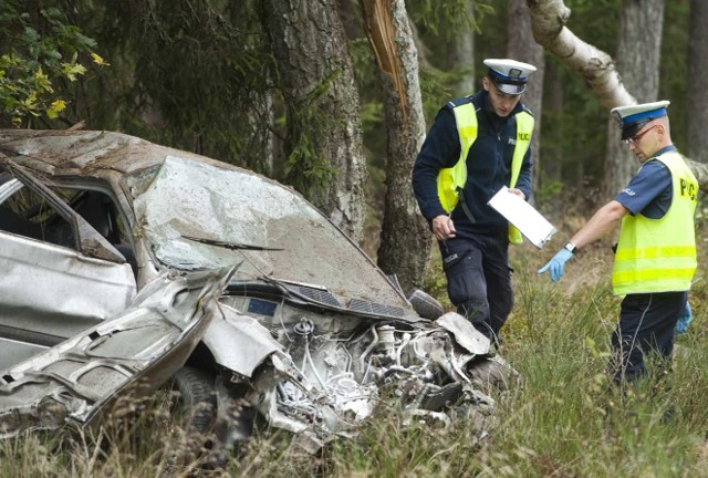 W niedzielę o godzinie 13.20 doszło do śmiertelnego wypadku na trasie Koszalin-Polanów na odcinku między Kościernicą a Nacławiem.