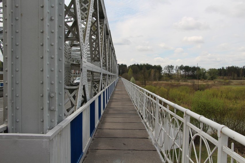 Ryboły. Wędrujący most na Podlasiu. Skąd do nas przybył? Czy znasz jego historię?