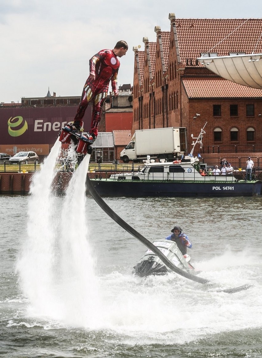 Flyboard w Gdańsku na Otwarciu Sezonu Żeglarskiego [ZDJĘCIA]