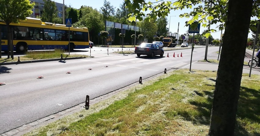 Wypadek na ul. 11 Listopada. Potrącona kobieta na przejściu dla pieszych