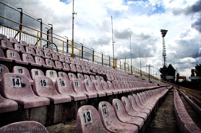 Łódzki Klub Sportowy kończąc sezon meczem z Ursusem Warszawa pożegna stary stadion przy al. Unii Lubelskiej 2!