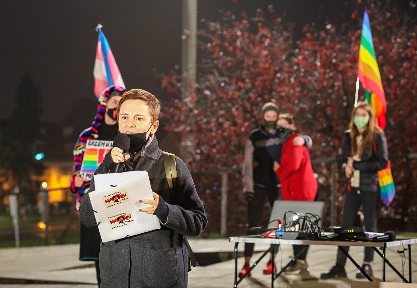 Strajk kobiet w Szczecinie. "Nie złożymy parasolek"