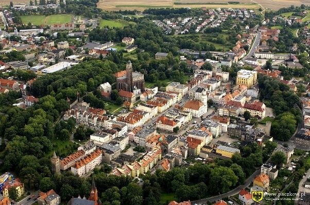 W Paczkowie powstaje muzeum techniki i centrum naukiDotychczas Paków znany był m.in. jako „Polskie Carcassonne“ za sprawą średniowiecznych murów obronnych. Teraz turystów ma tu przyciągać muzeum techniki i centrum nauki.