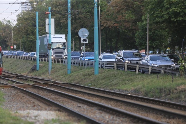 Uwaga na zmianę ruchu przy Stadionie Śląskim