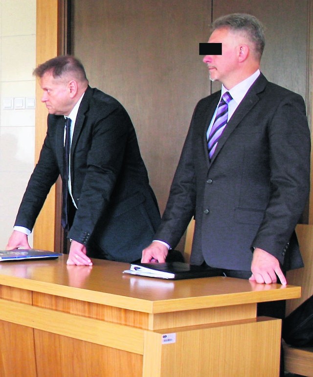 Od lewej Krzysztof Rutkowski i Leszek J. w sądeckim sądzie.