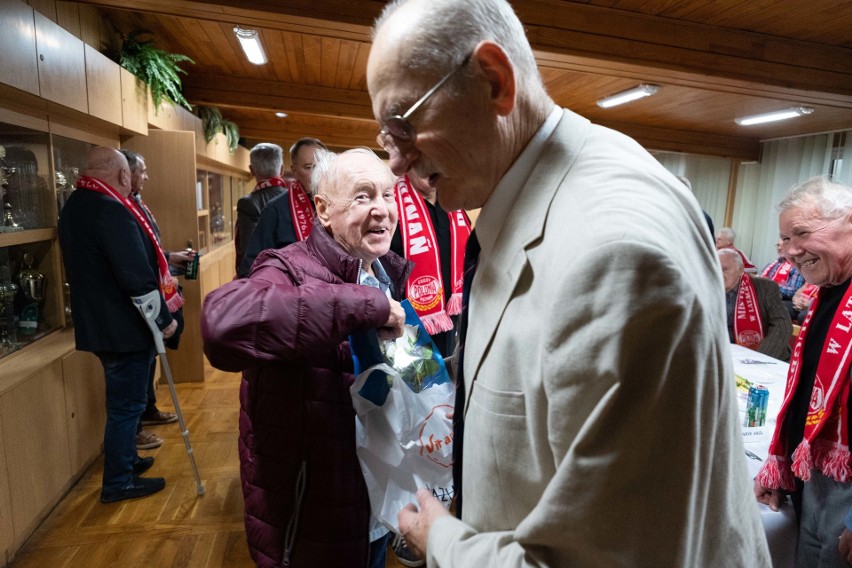 Pamiątkowe zdjęcie uczestników jubileuszowego spotkania w...