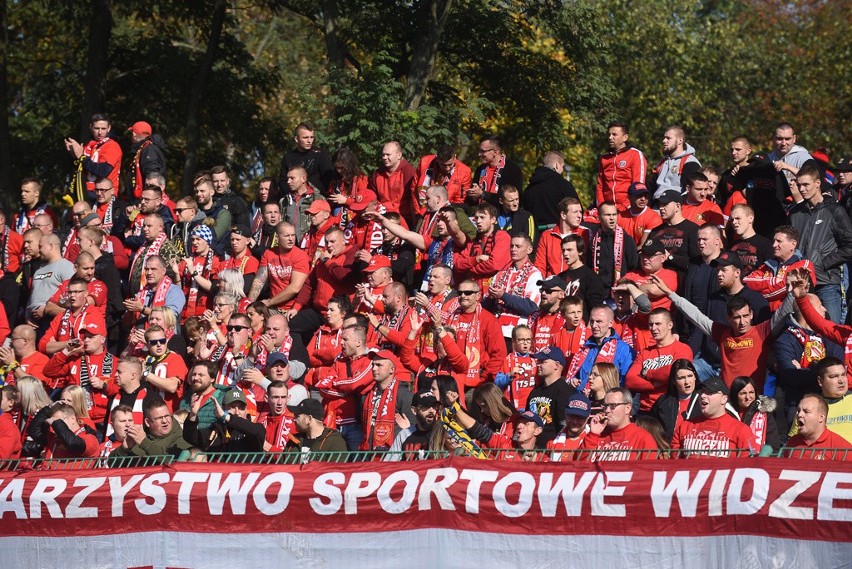 Kibice ŁKS i Widzewa na wyjazdowych meczach swoich drużyn [GALERIA ZDJĘĆ]