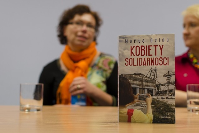 „Solidarność Według Kobiet” to dokument autorstwa Marty Dzido i Piotra Śliwowskiego przedstawiający sytuację działaczek „Solidarności”, ich pracę i działania w okresie przemian ustrojowych.