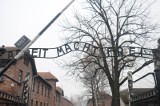 Torunianie murem za Karlem Steinbachem z SS, strażnikiem z Auschwitz