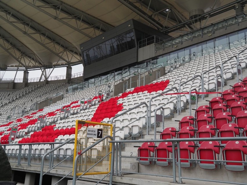 "RTS Łódź" przy al. Unii! Kibice Widzewa weszli na stadion ŁKS! Przemalowali napis! Pojechaliśmy i sprawdziliśmy! ZDJĘCIA