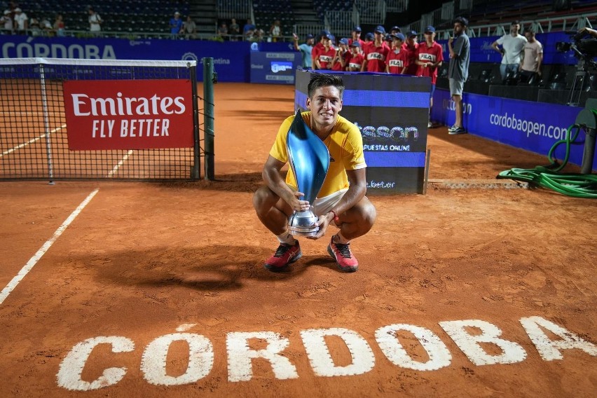 22-letni Argentyńczyk wygrał turniej ATP 250 w Cordobie. W...