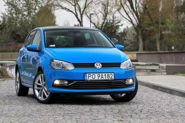 Używany Volkswagen Polo V. Czy warto kupić?Polo w swym piątym wydaniu (2008-2017) bardzo mocno podniósł standardy dla popularnych aut miejskich. Poziom jego wykończenia i wyposażenia jest zaskakująco wysoki. Ale cena również.fot. Volkswagen