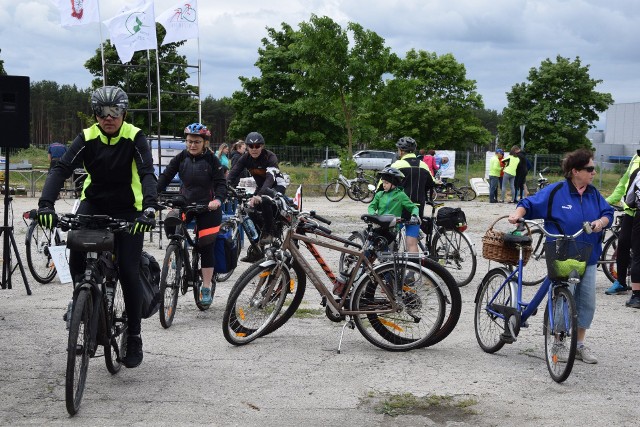 Uczestnicy Święta Roweru w Otyniu. Tam też mieszkańcy cenią rowerową jazdę